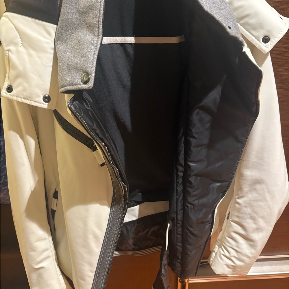 NWT stunning white ski jacket never worn very chic - Picture 3 of 15